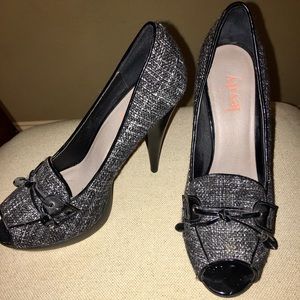 Levity open toe pump